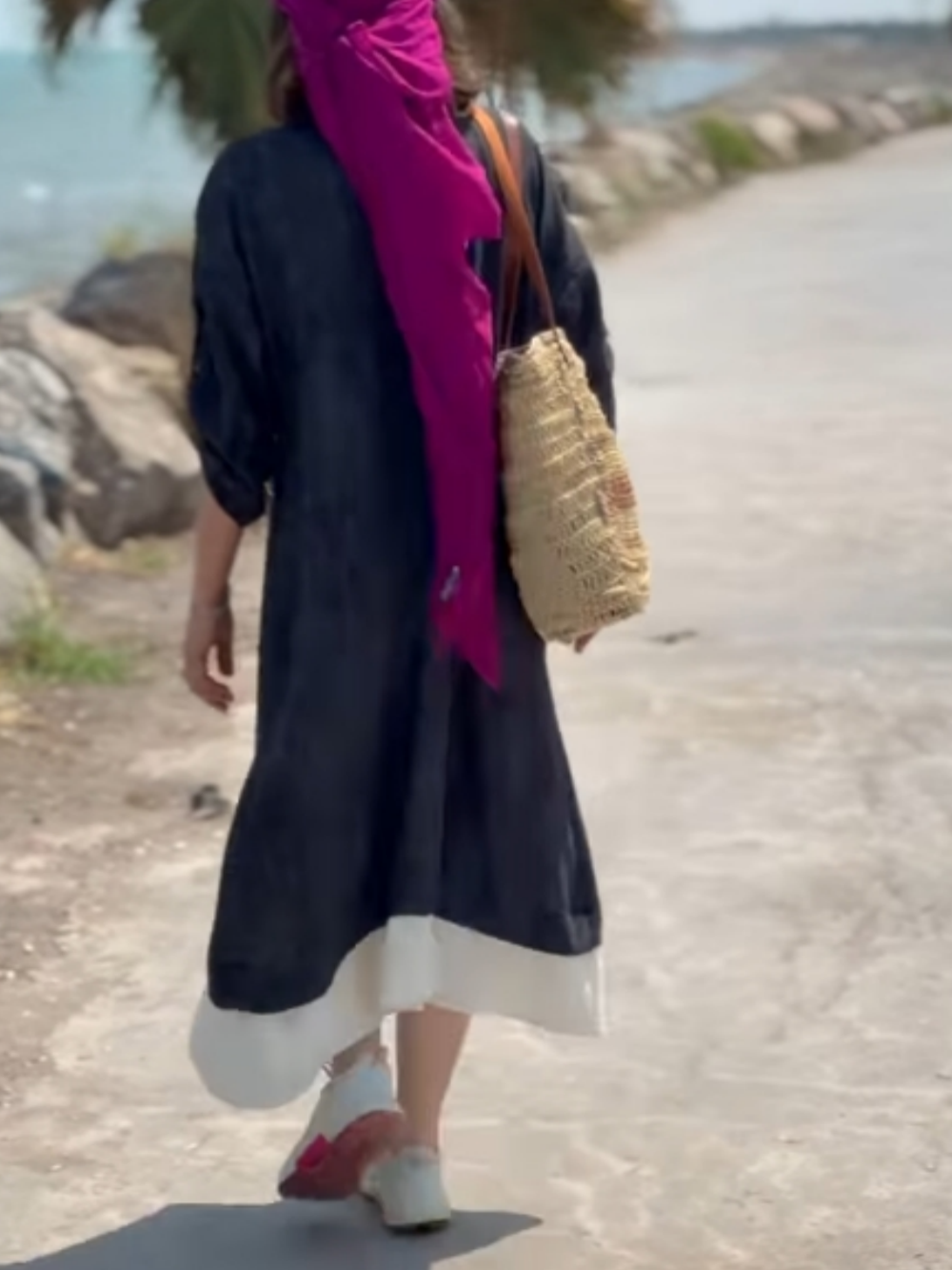 Colorblock V-neck loose midi dress